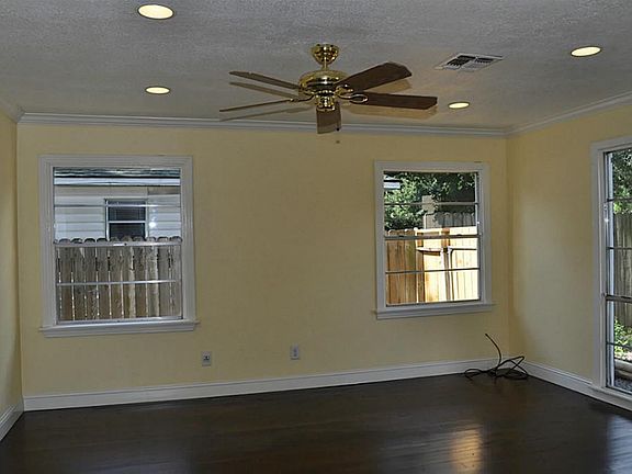 15x15 Living room
