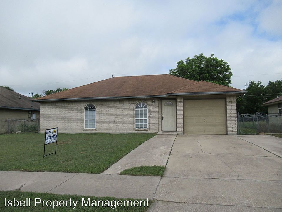 1st image of 2409 Caprice Dr