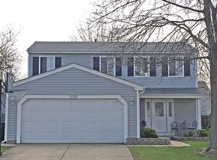 1120 Evergreen Dr, Carol Stream, IL 60188