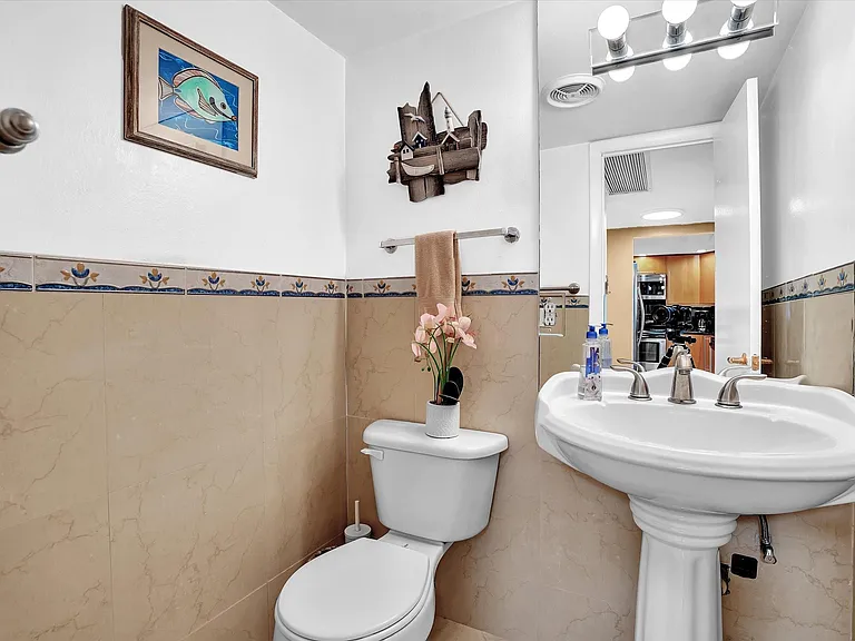 401 Golden Isles Dr #1007 — Photo 18