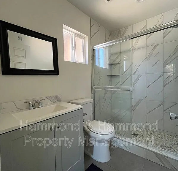 4447 Babcock Ave — Photo 13