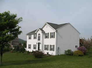 784 Cornerstone Dr, Mohrsville, PA 19541
