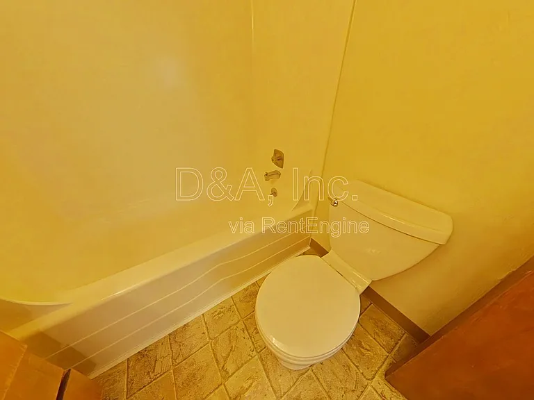 2451 NW Coolidge Way #4 — Photo 8