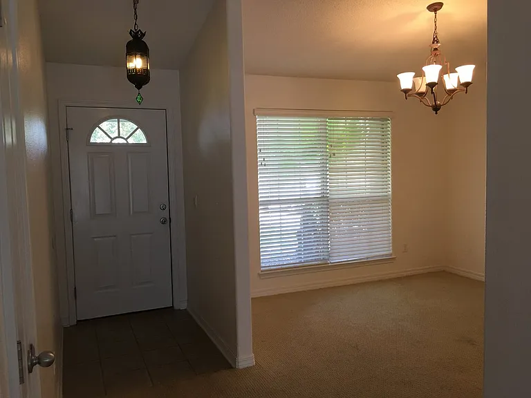 1922 Everglades Dr — Photo 10