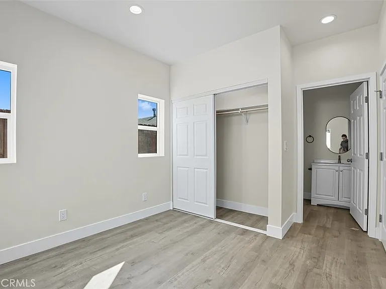 19258 Strathern St — Photo 16