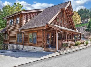723 Golf View Blvd, Pigeon Forge, TN 37863