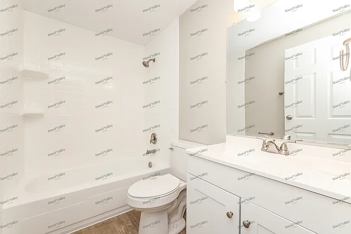 189 Woburn Farm Cir — Photo 10