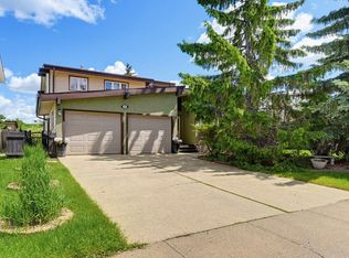3211 104th St NW, Edmonton, AB T6J 3N5