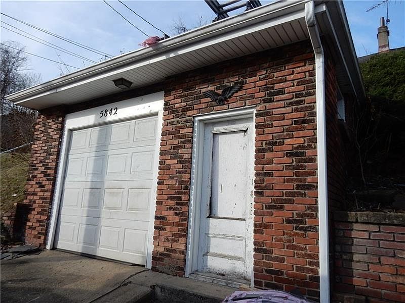 2nd image of 5842 Curry Rd