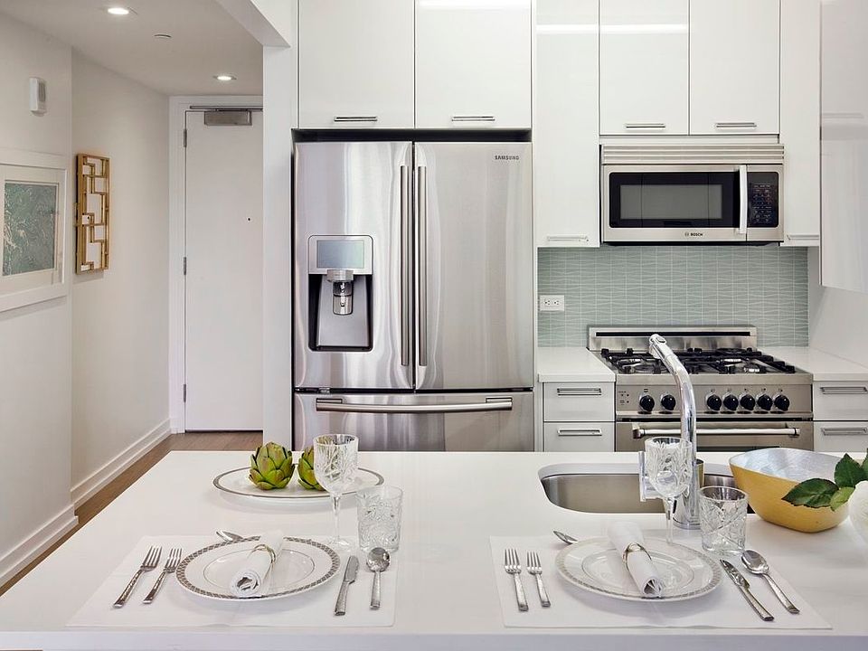 1st image of 227 W 77th St APT 17F