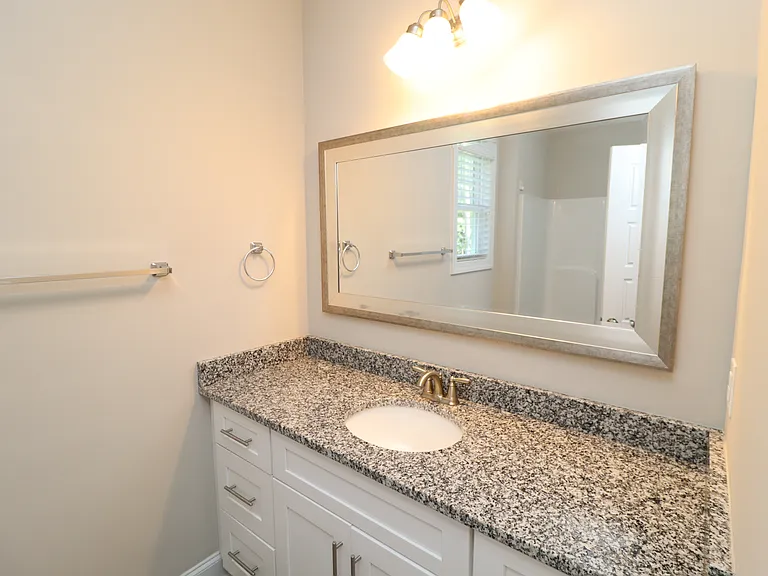 8424 Rhodes Rd — Photo 27