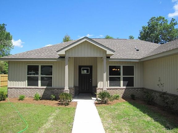 2nd image of 1408 Croquet Dr