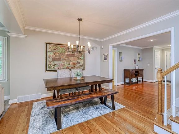 2nd image of 5549 Aberdeen Rd