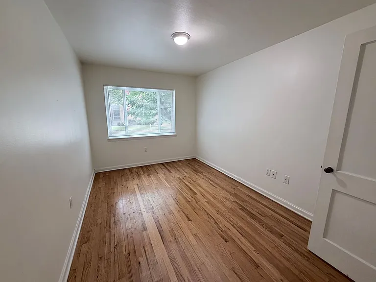 2041 NE Clackamas St #3 — Photo 9
