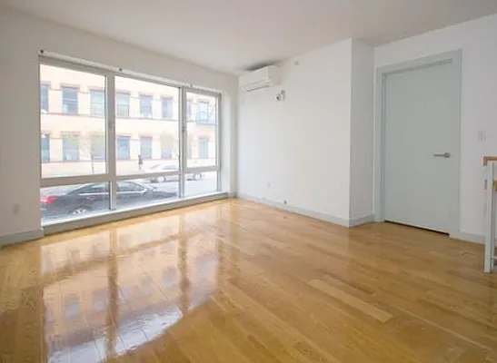 Rented by EXR | media 16