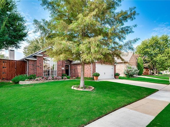 2nd image of 5013 Lake Crest Dr