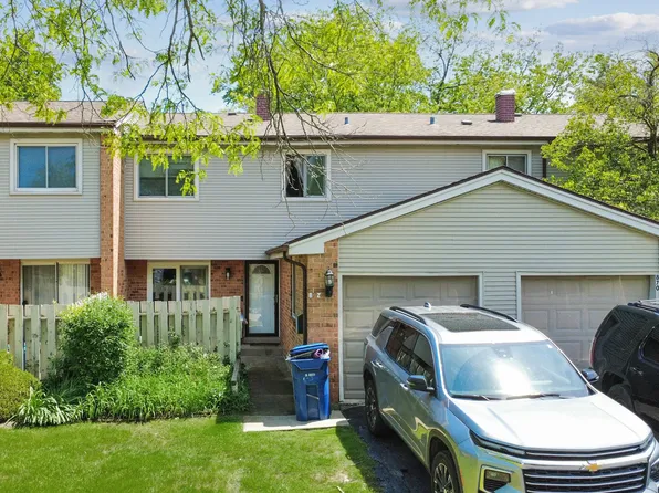 872 Greenbriar Ln, University Park, IL 60484