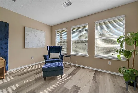 1230 Birchstone Dr — Photo 2