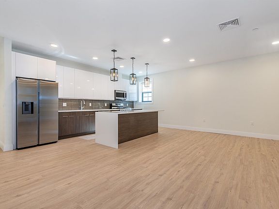 3rd image of 3510 Bergenline Ave APT 205