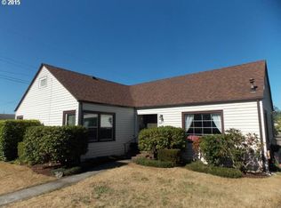 668 7th St, Myrtle Point, OR 97458