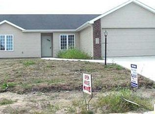 3309 Troutwood Dr, Fort Wayne, IN 46845