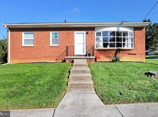 213 E 4th Ave, Ranson, WV 25438