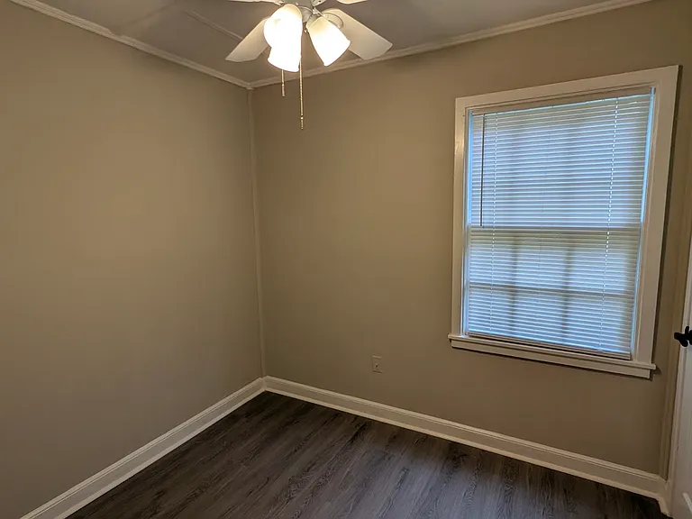 102 Marshall Dr — Photo 10