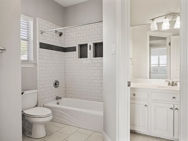 9300 Simmons Rd — Photo 13