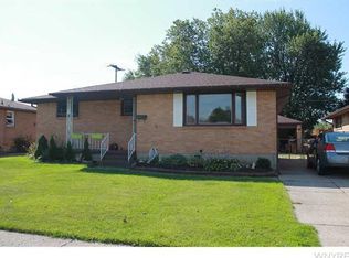 189 Diane Dr, Cheektowaga, NY 14225