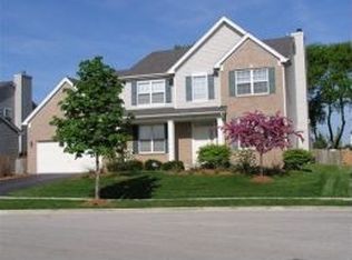 25 E Ellington Ct, South Elgin, IL 60177