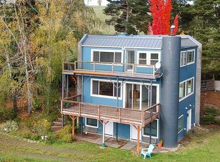 17225 NE North Valley Rd, Newberg, OR 97132