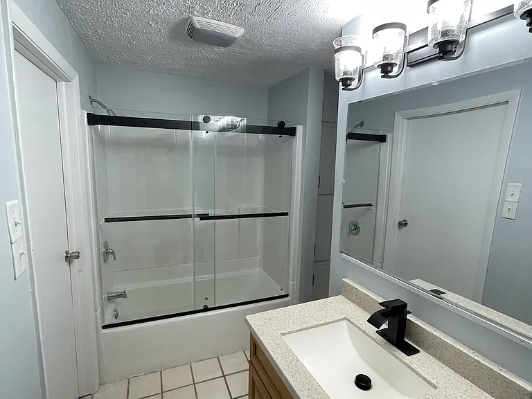 624 S Main St #3C — Photo 34