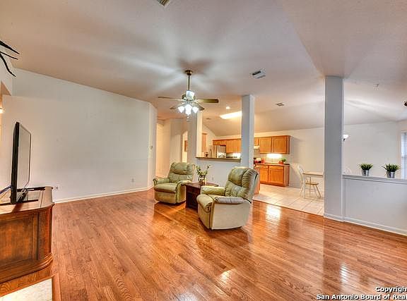 5th image of 2634 Concan St