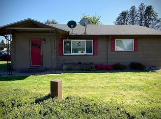 275 Jacobson Rd, Cathlamet, WA 98612