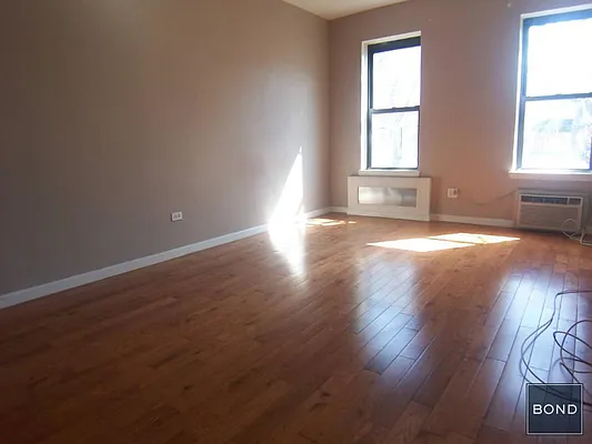 Rented by Bond New York | media 6