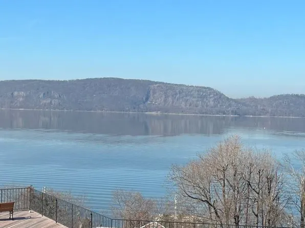 74 Hudson Point Ln, Ossining, NY 10562