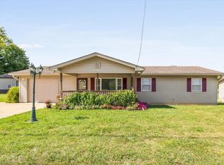 669 S Meridian Rd, Mitchell, IN 47446