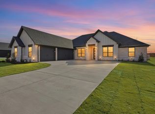 2152 Middlewood Cir, Granbury, TX 76049