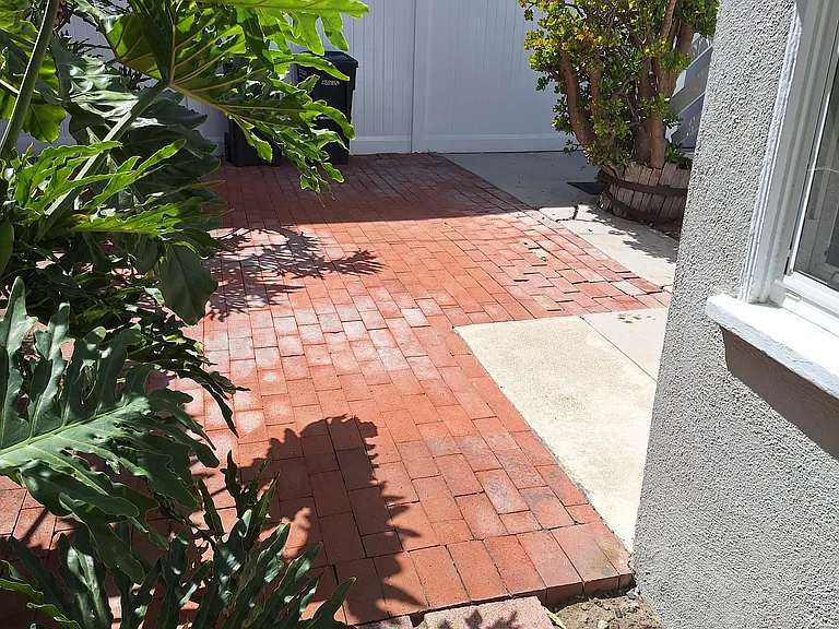 903 W Bay Ave — Photo 7