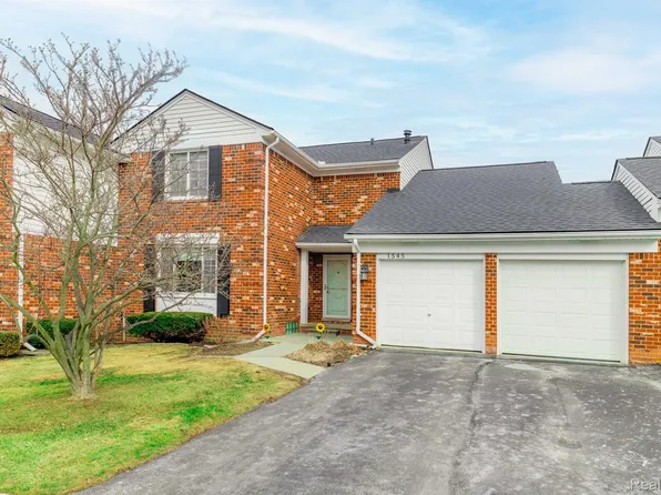 1545 Aberdeen Pl APT 15-1, Bloomfield Hills, MI 48304