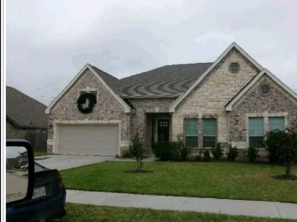 15223 Lakewood Ave, Mont Belvieu, TX 77523