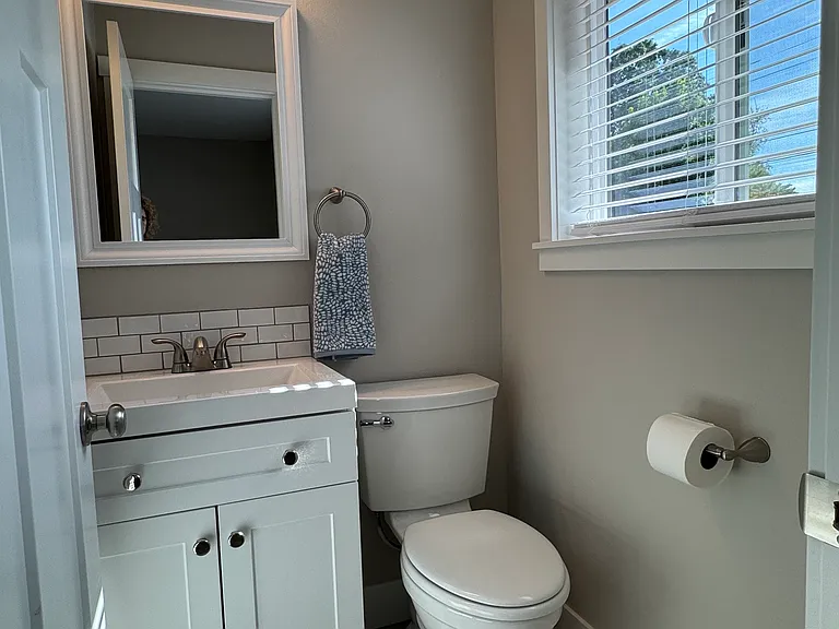Master 1/2 Bath