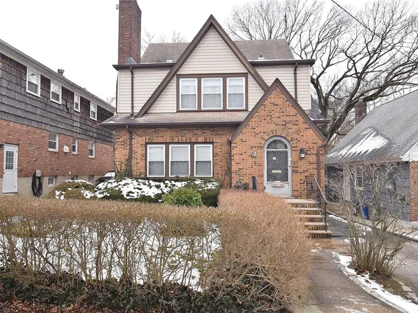 42-40 247 Street, Little Neck, NY 11363