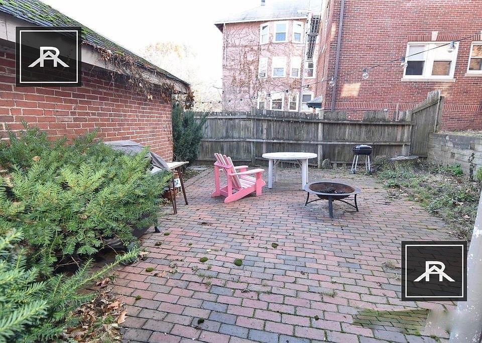 2nd image of 783 Washington St #1