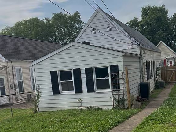 2nd image of 3306 Forest Ave