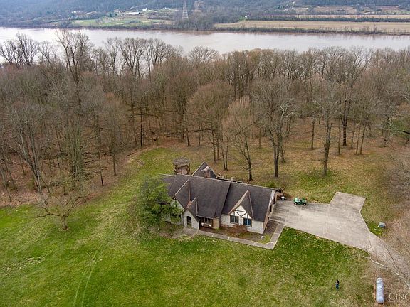 2nd image of 2926 Shady Ln
