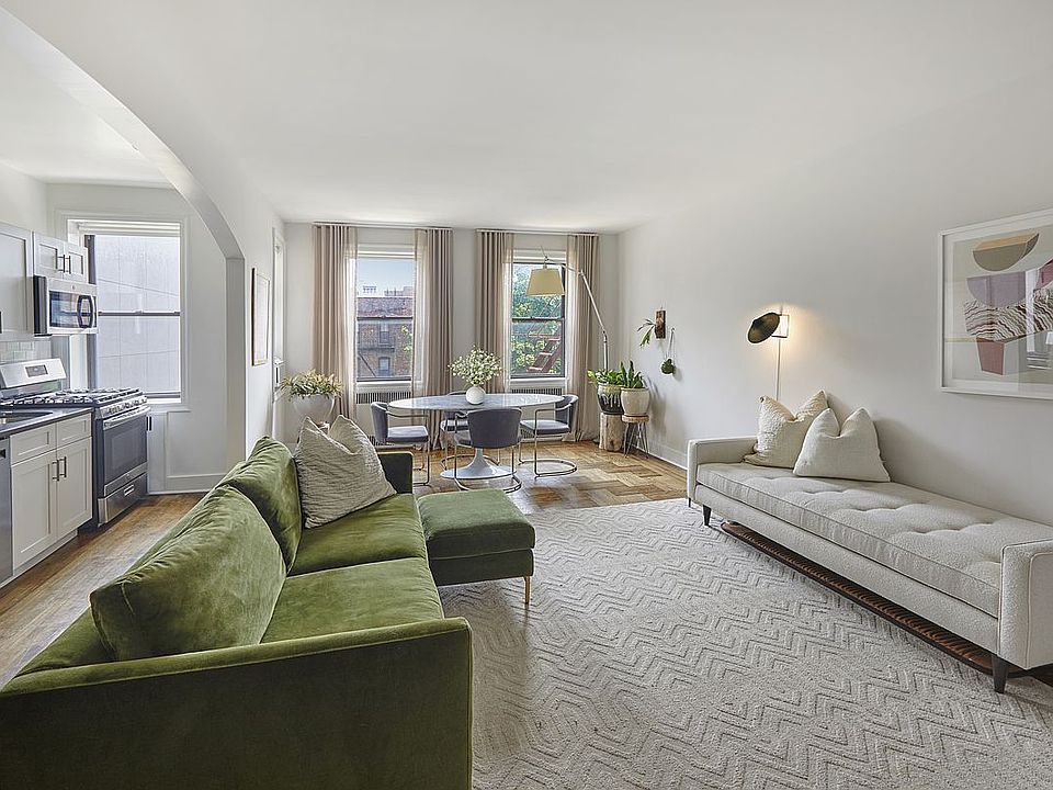 1st image of 40 Clarkson Ave APT 4L