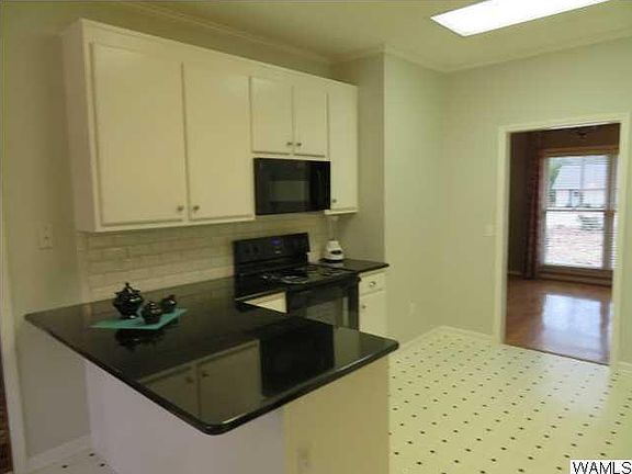 3rd image of 5526 Shasta Cir