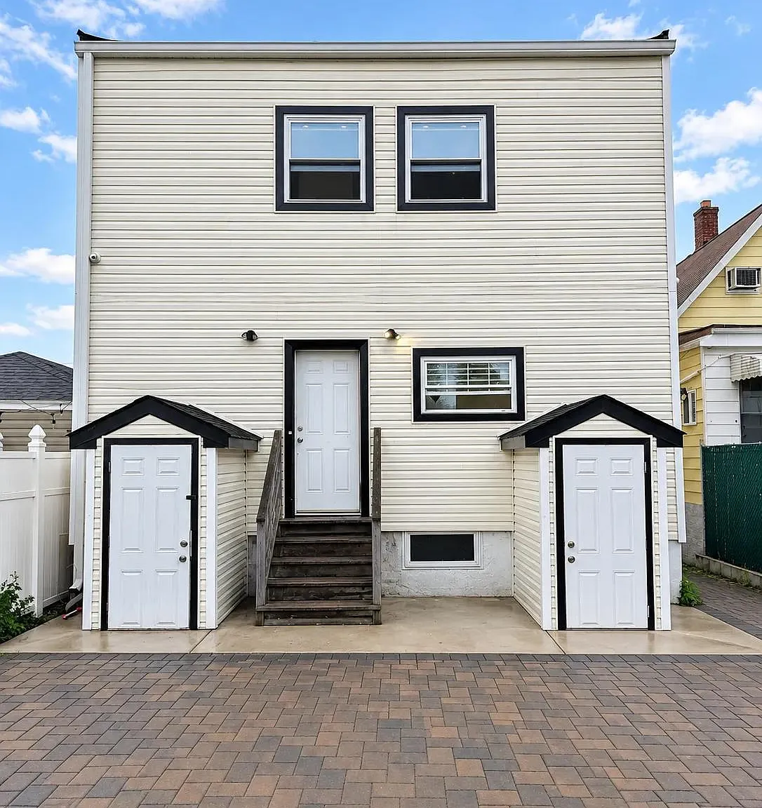 4 bed, 2.0 bath, $2,950 — Photo 1