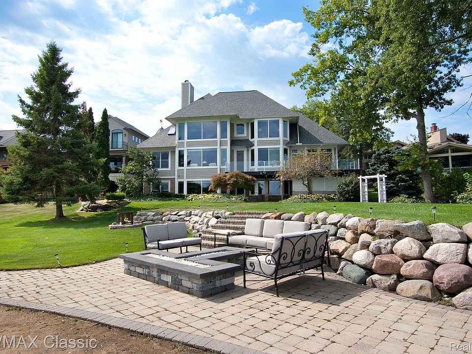 1st image of 826 Wolverine Dr